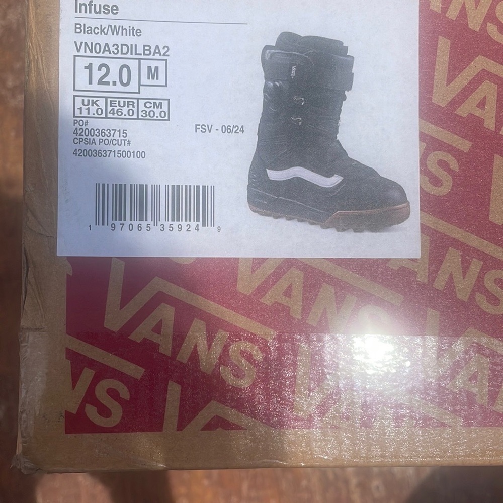 Vans Infuse Black and White Boots